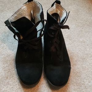 Naturalizer black booties
